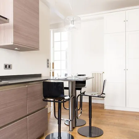 公寓 Francs Bourgeois - Marais - 2br - Cityapartmentstay 巴黎